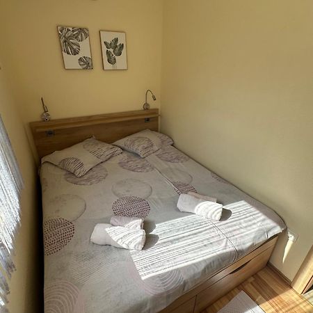 Apartmani Dora i Kati Orebic Bagian luar foto