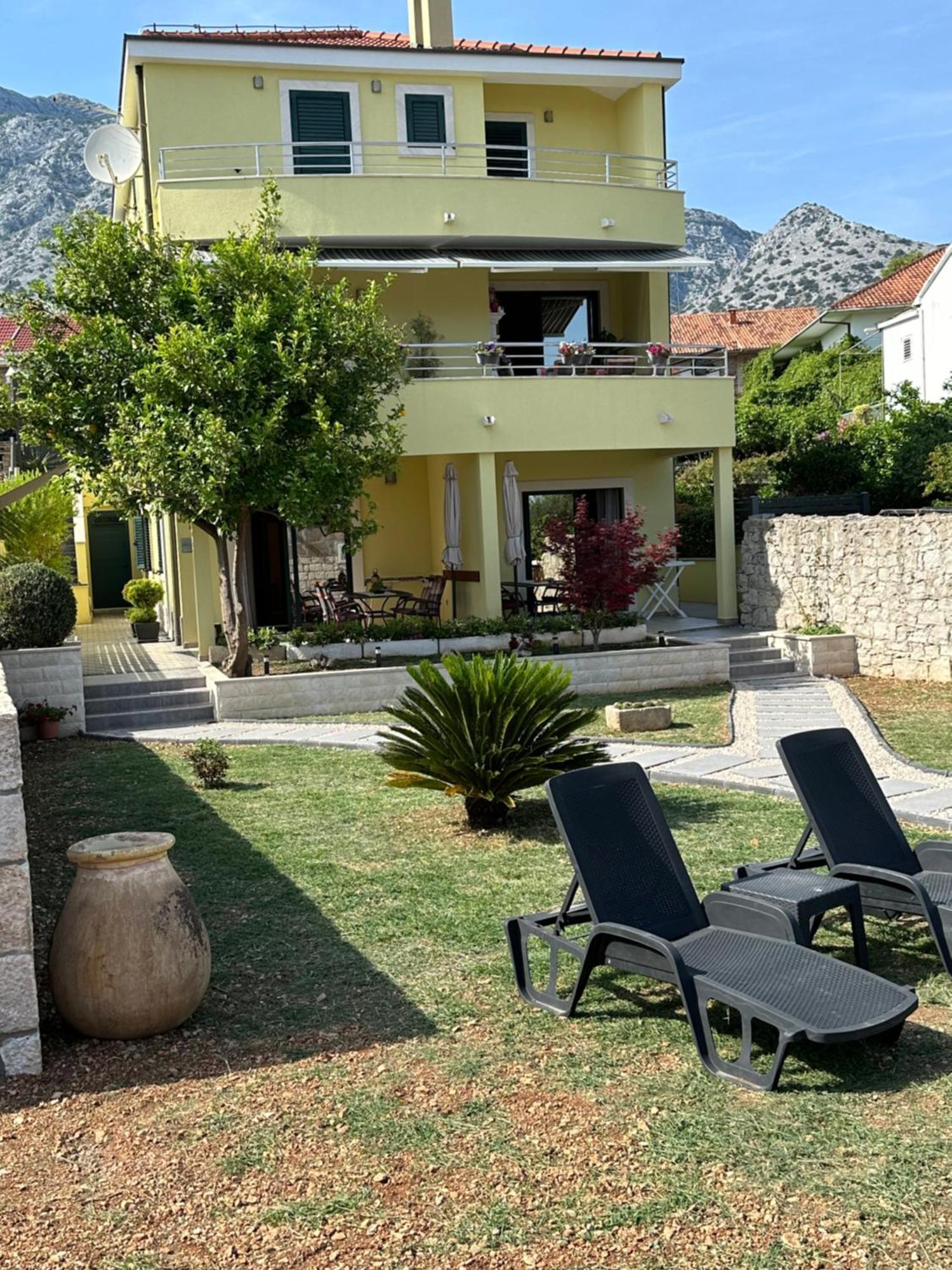Apartmani Dora i Kati Orebic Bagian luar foto