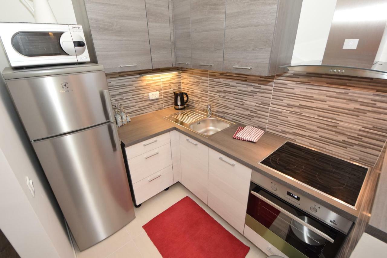 Apartmani Dora i Kati Orebic Bagian luar foto